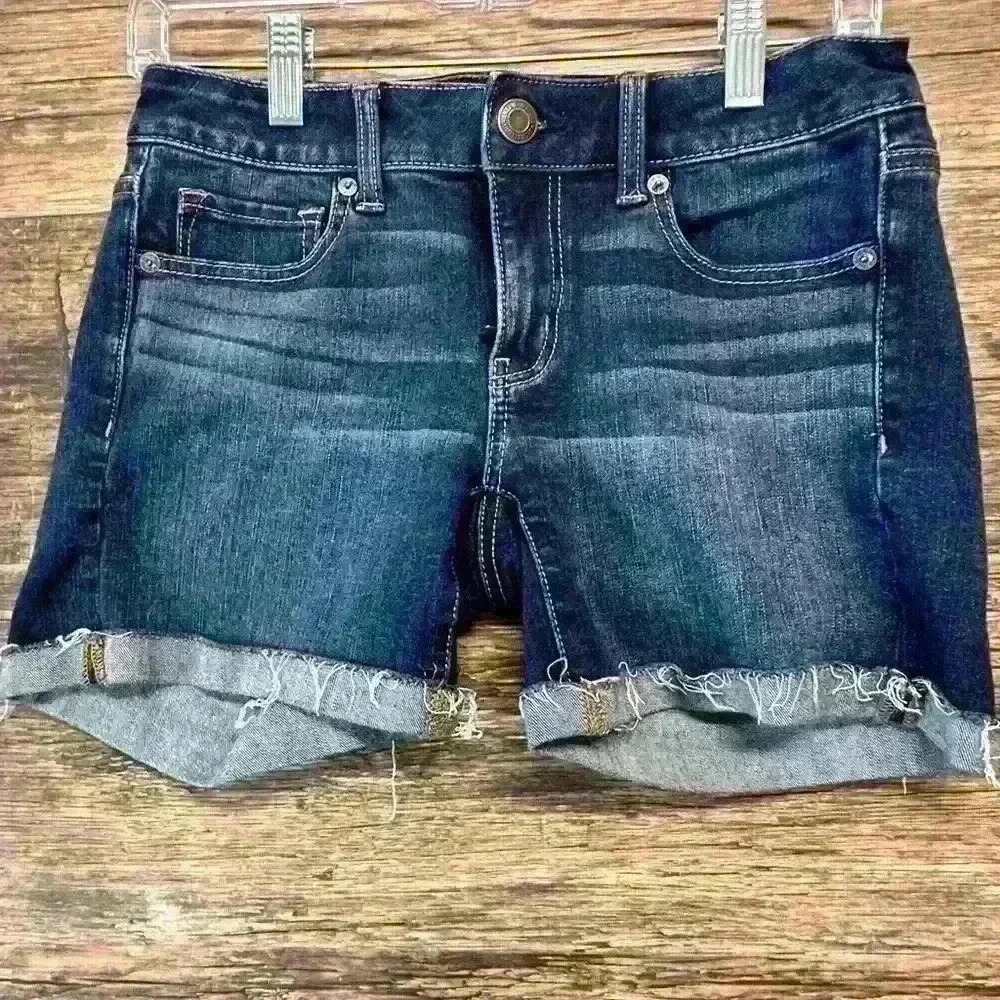 American Eagle Midi Jeans Shorts Women’s Size 2